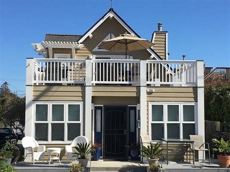 New construction completed in May of 2017! Immaculate custom built 2 BR/1BA 1,000 square foot home in 26th Ave beach/Pleasure Point area. . Rentals in santa cruz